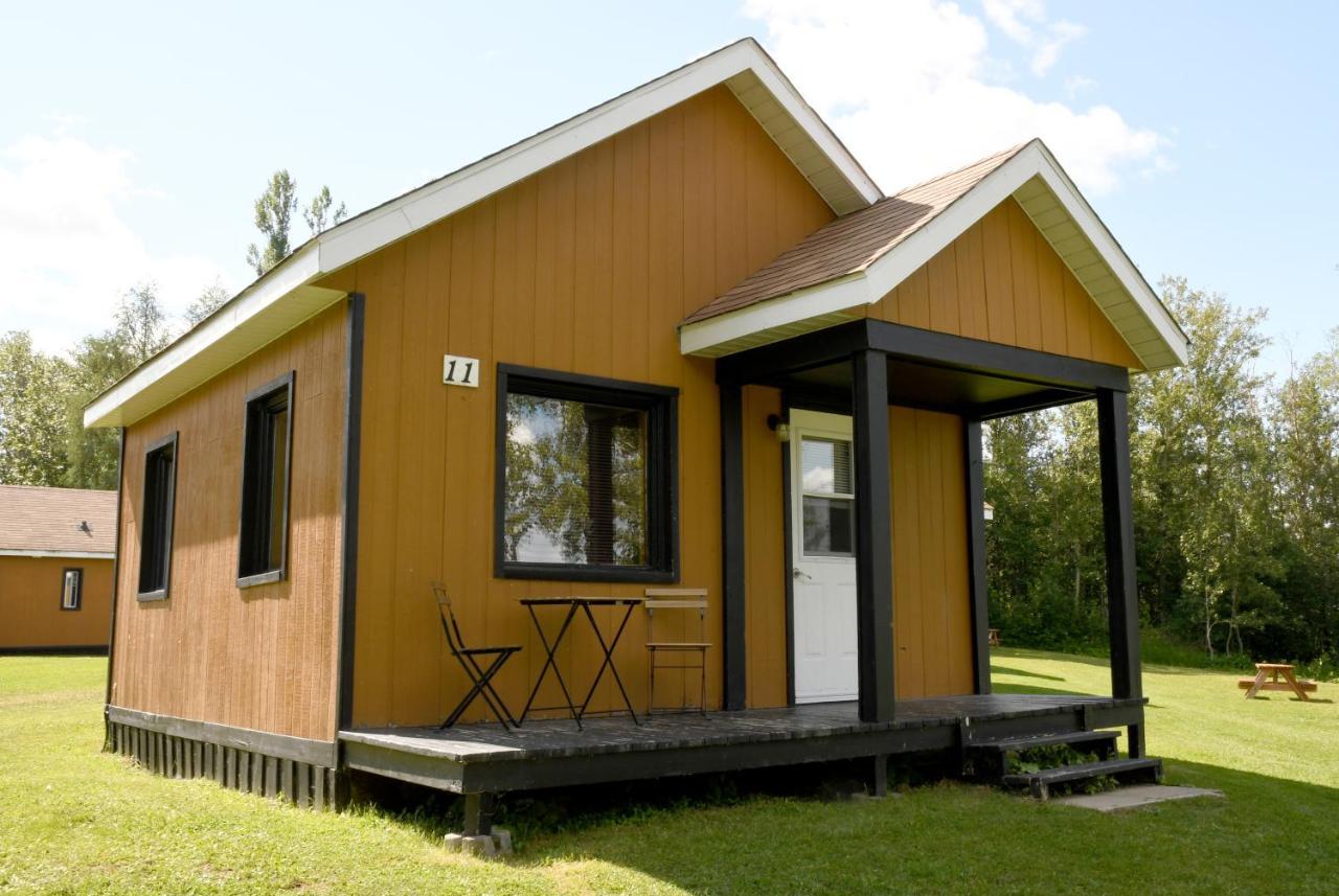 Chalets Du Lac Matapedia Val-Brillant Eksteriør billede