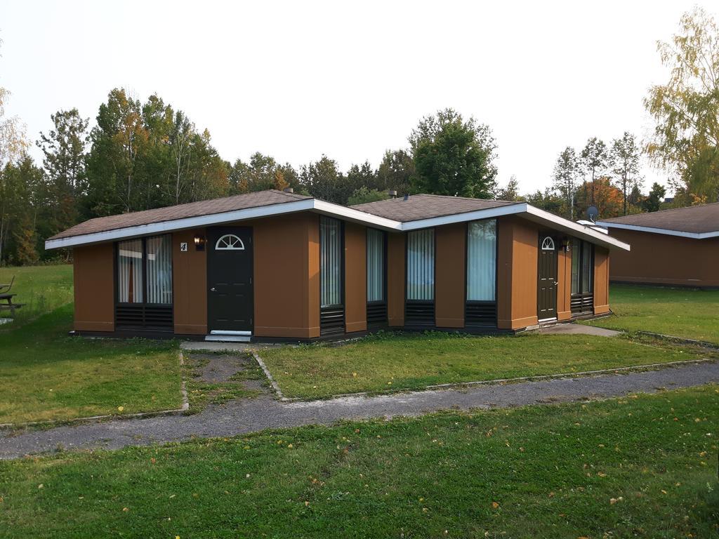 Chalets Du Lac Matapedia Val-Brillant Eksteriør billede