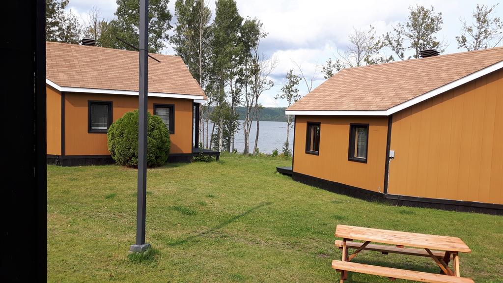 Chalets Du Lac Matapedia Val-Brillant Eksteriør billede